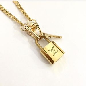 Louis Vuitton Bright 🔆 Gold Padlock and Key with Chain #306